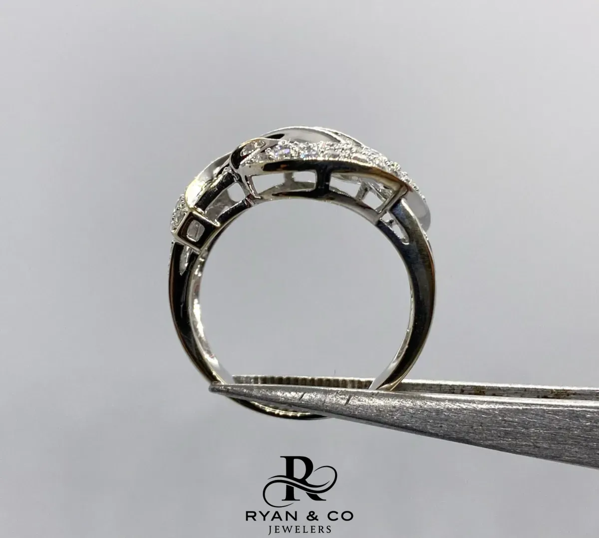 18k White Gold Invisible Set Baguette Cluster Diamond Ring