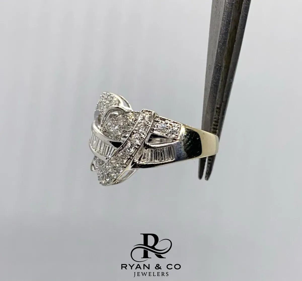 18k White Gold Invisible Set Baguette Cluster Diamond Ring