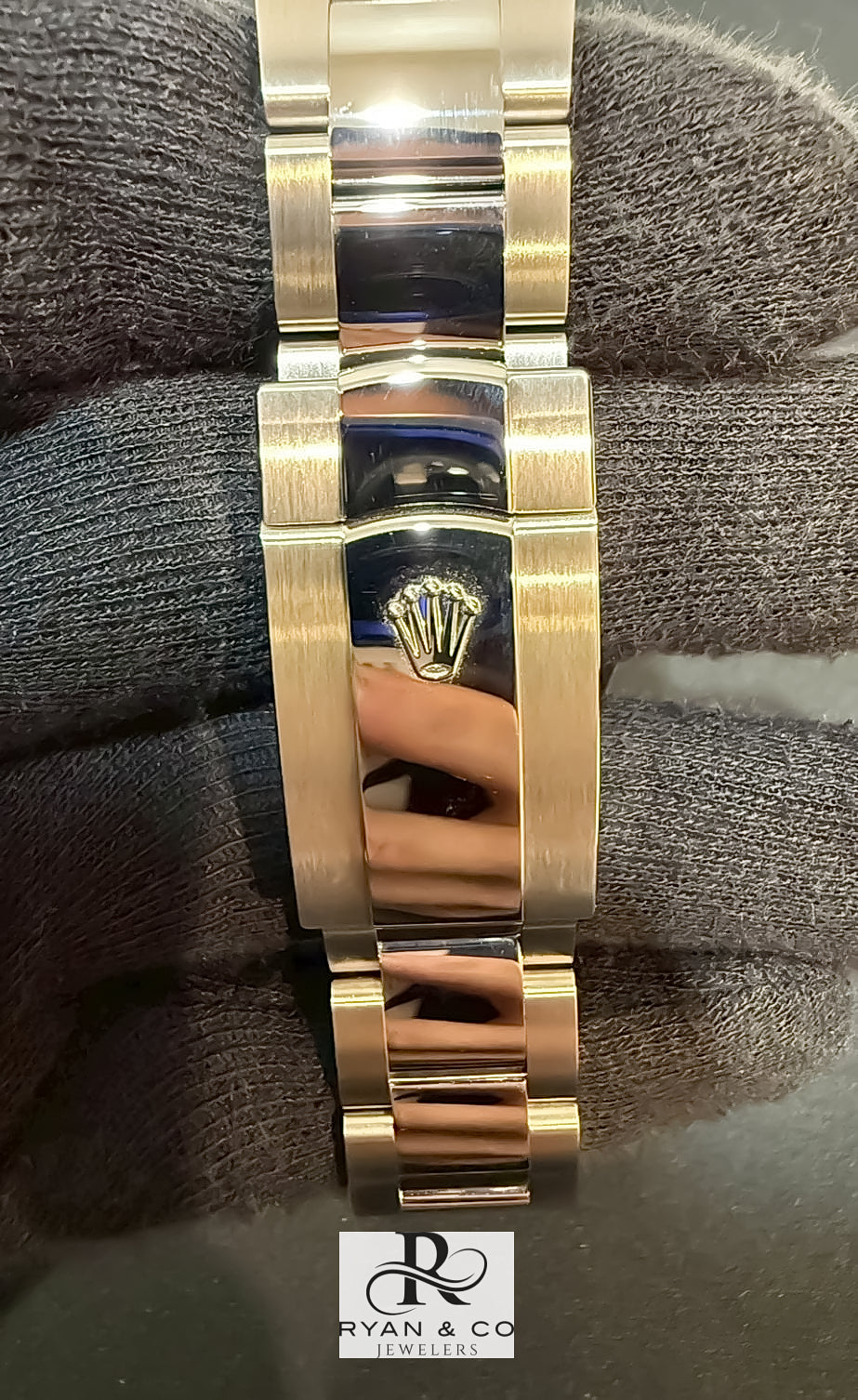 Rolex Datejust Yellow Gold Champagne Roman Dial | Smooth Bezel Oyster Bracelet Luxury Watch