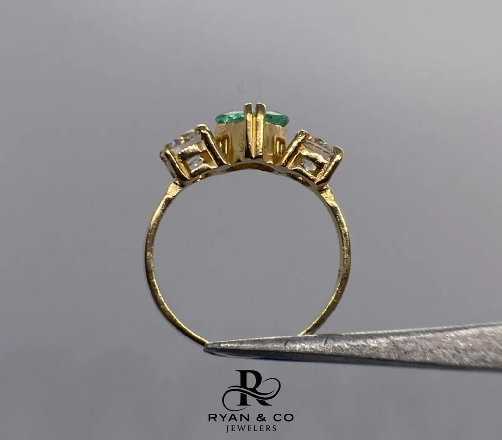 18K Yellow Gold Colombian Emerald & Diamond Ring