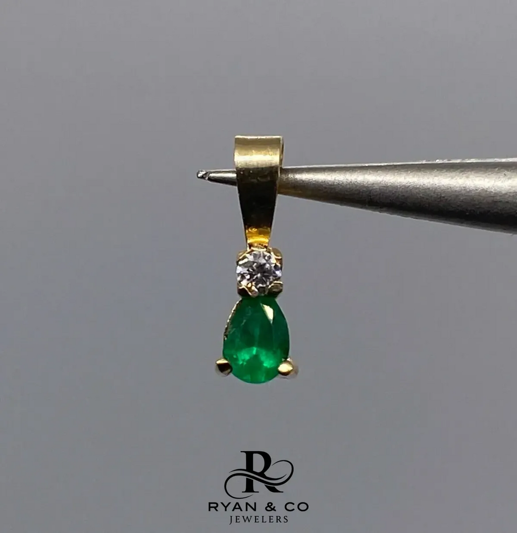18K Yellow Gold Pear Shaped Muzo Emerald Pendant